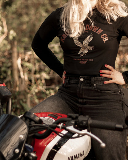 STAY TRUE - Cropped T-Shirt (Black)