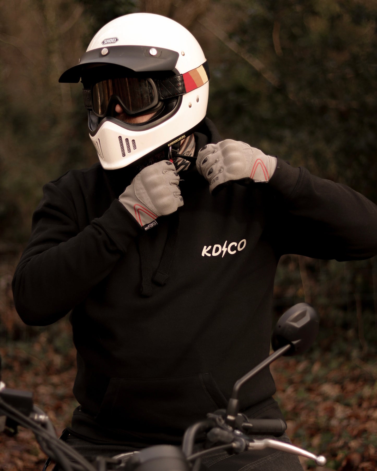 WOLF - Hoodie (Black)